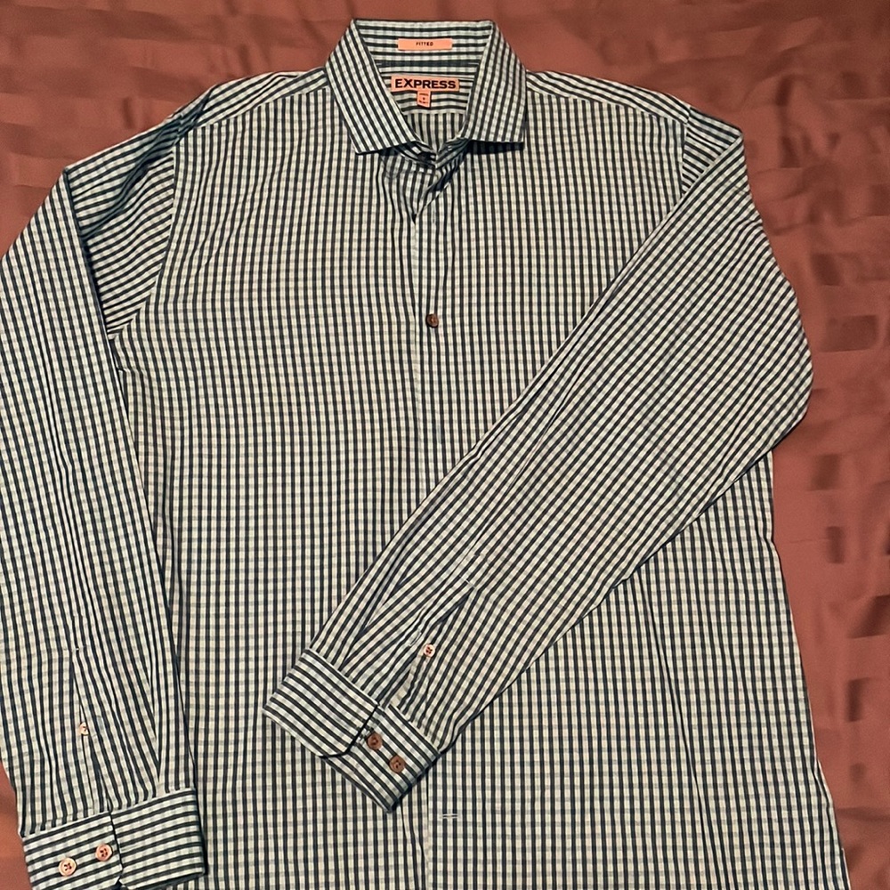 Men’s Express Size L Button down shirt